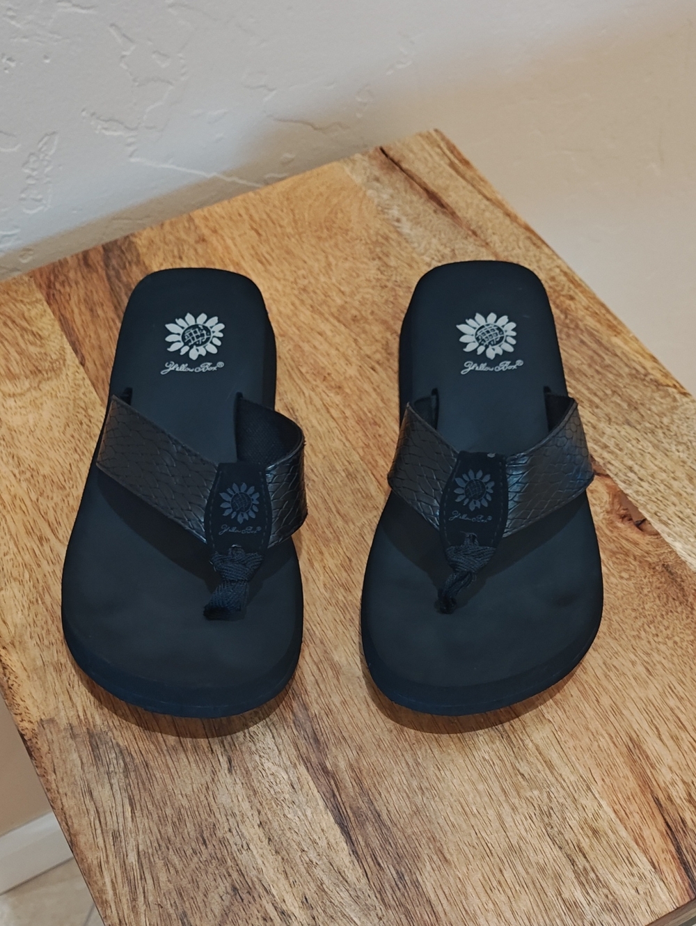 Yellow Box Black Women's Textured Thong Sandals